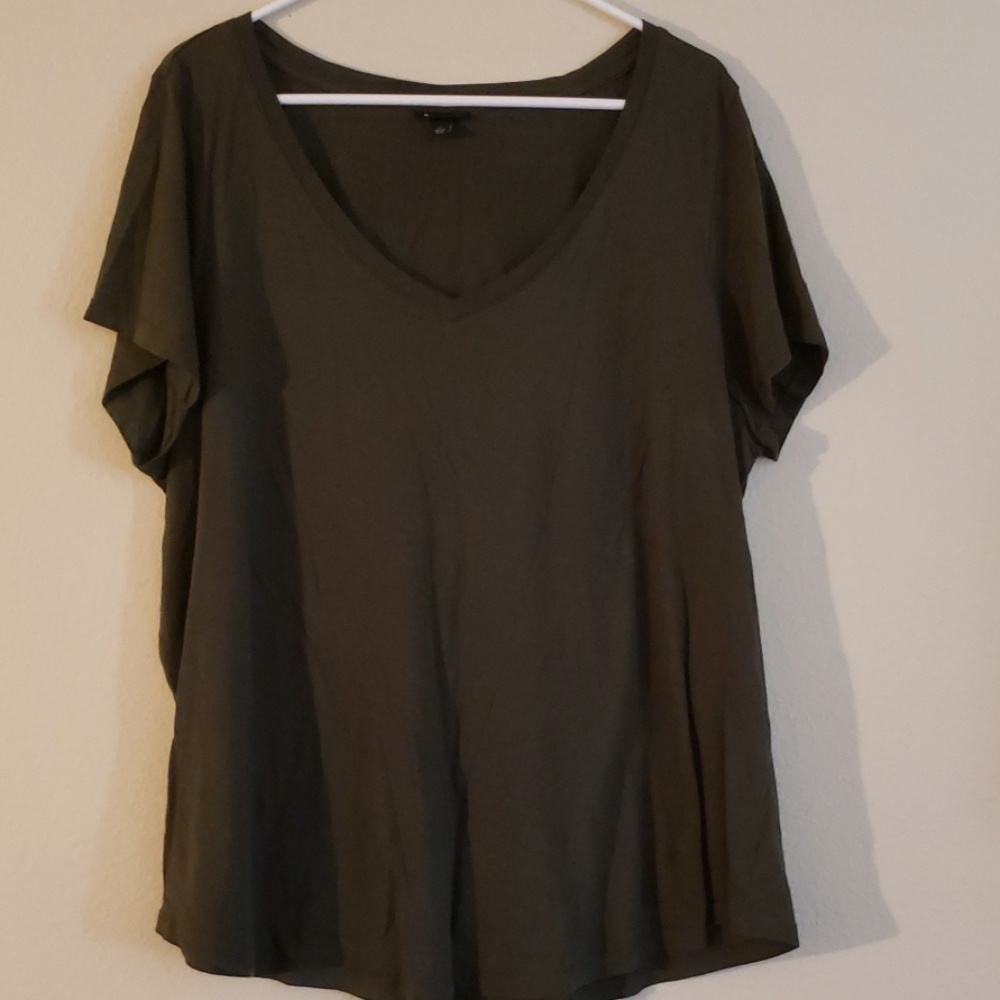Olive green, basic tee